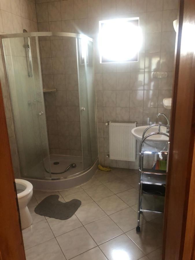 Zalakarosi Egerfa Nyaralohaz Foeldszinti Es Emeleti Apartman ภายนอก รูปภาพ