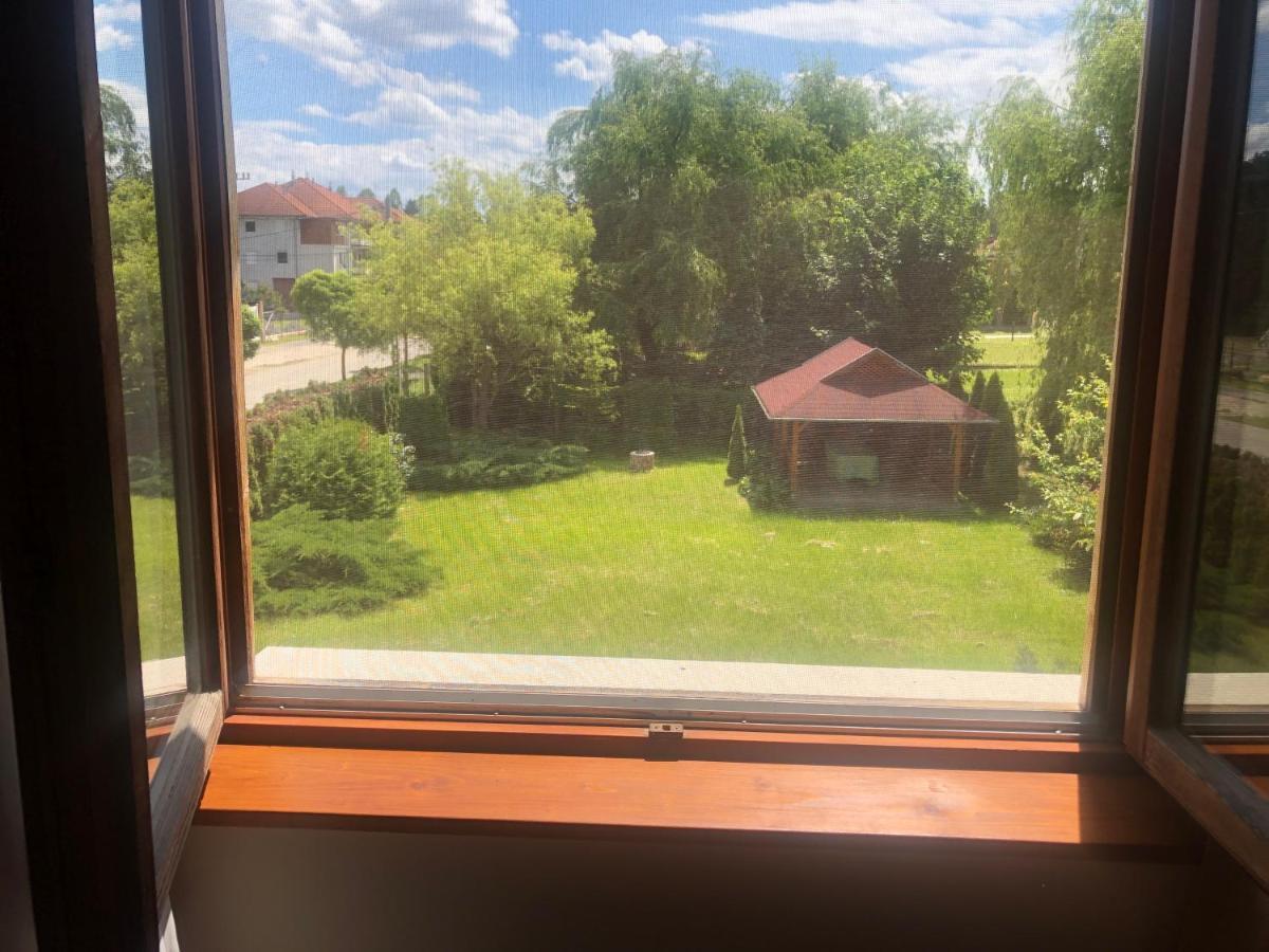 Zalakarosi Egerfa Nyaralohaz Foeldszinti Es Emeleti Apartman ภายนอก รูปภาพ